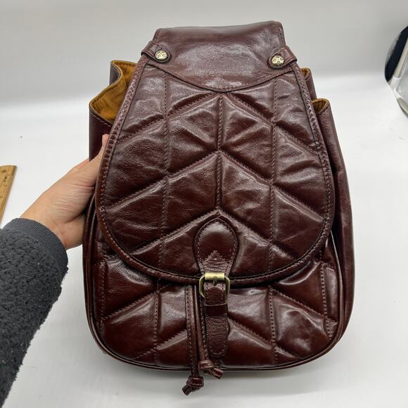 Patricia Nash Quilted Oil Waxed Leather Itala Saddle Sling Bag Brown - Picture 1 of 16